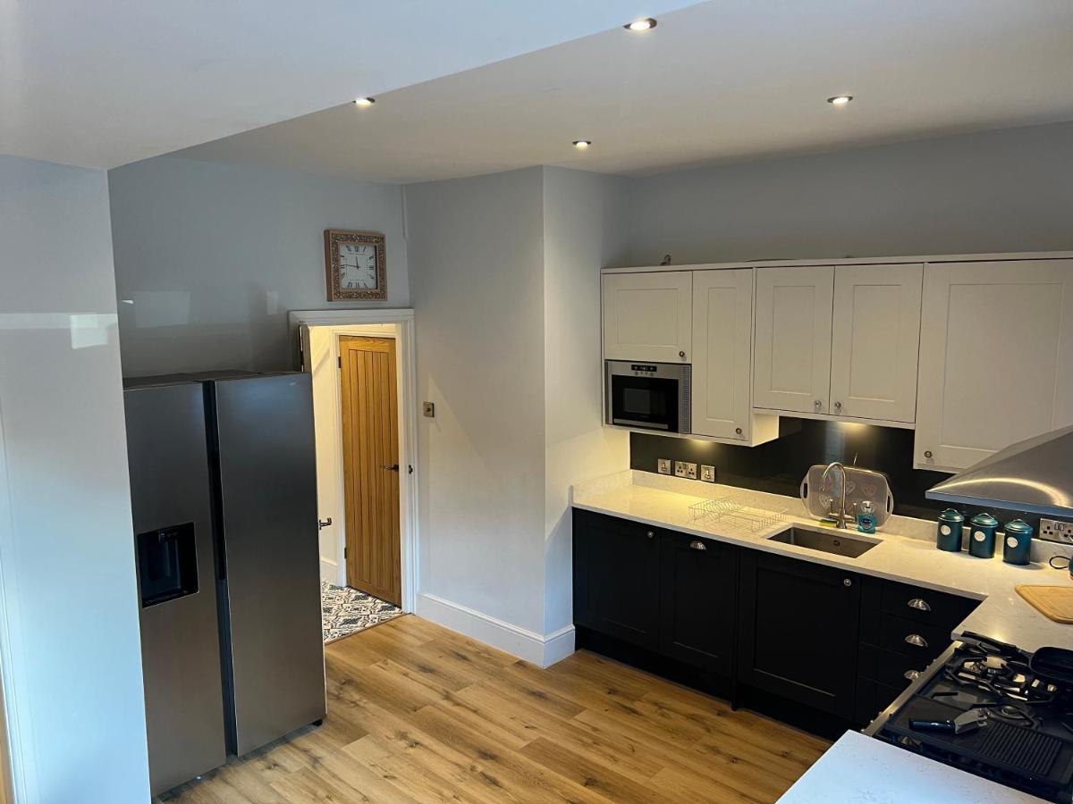 Luxury 2 Bed Apartment Great Location Stoke-on-Trent المظهر الخارجي الصورة