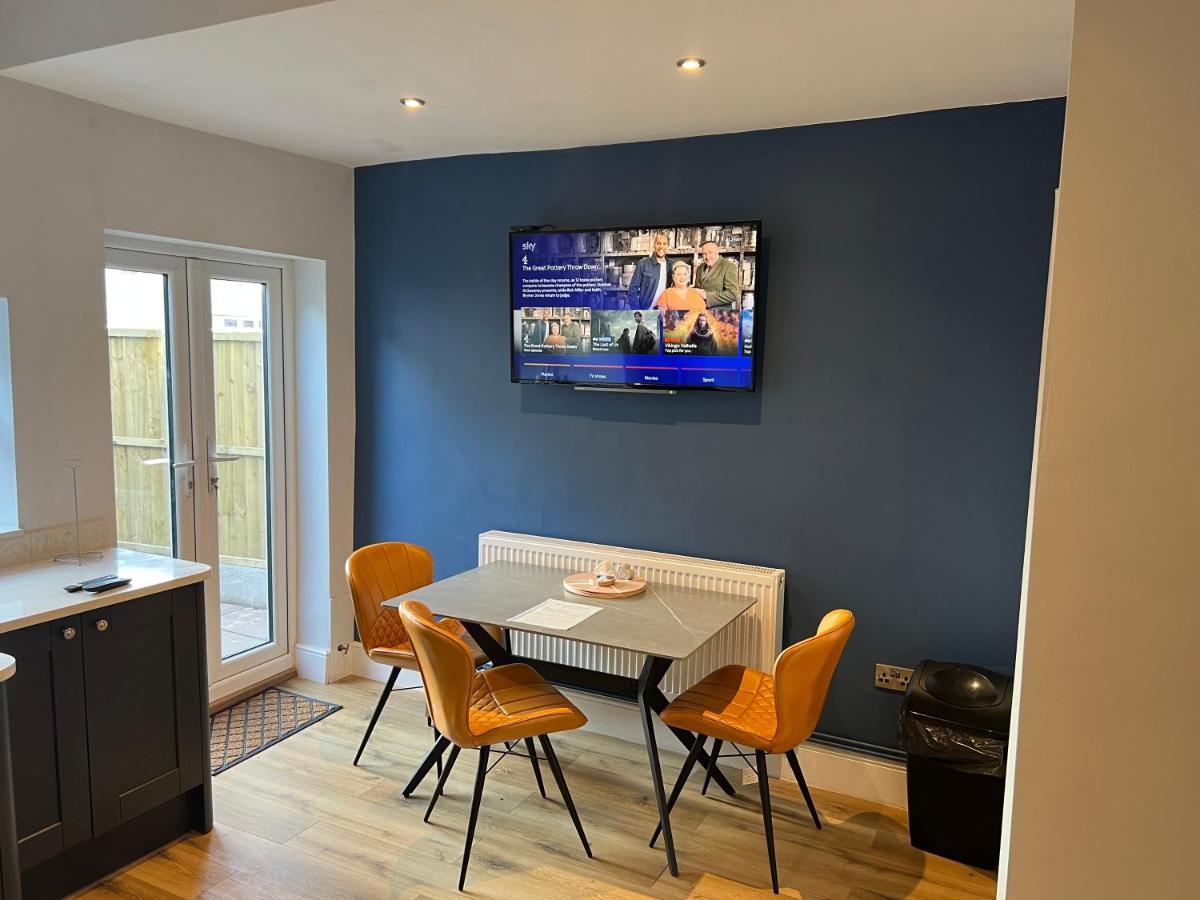 Luxury 2 Bed Apartment Great Location Stoke-on-Trent المظهر الخارجي الصورة