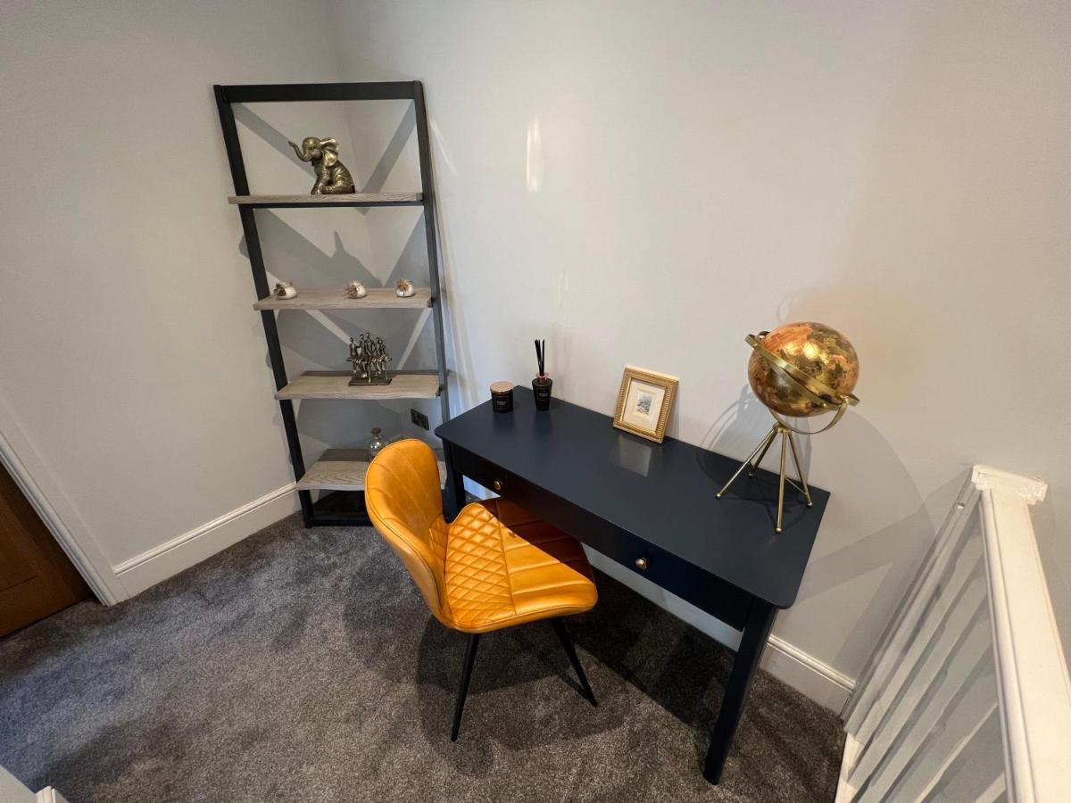 Luxury 2 Bed Apartment Great Location Stoke-on-Trent المظهر الخارجي الصورة