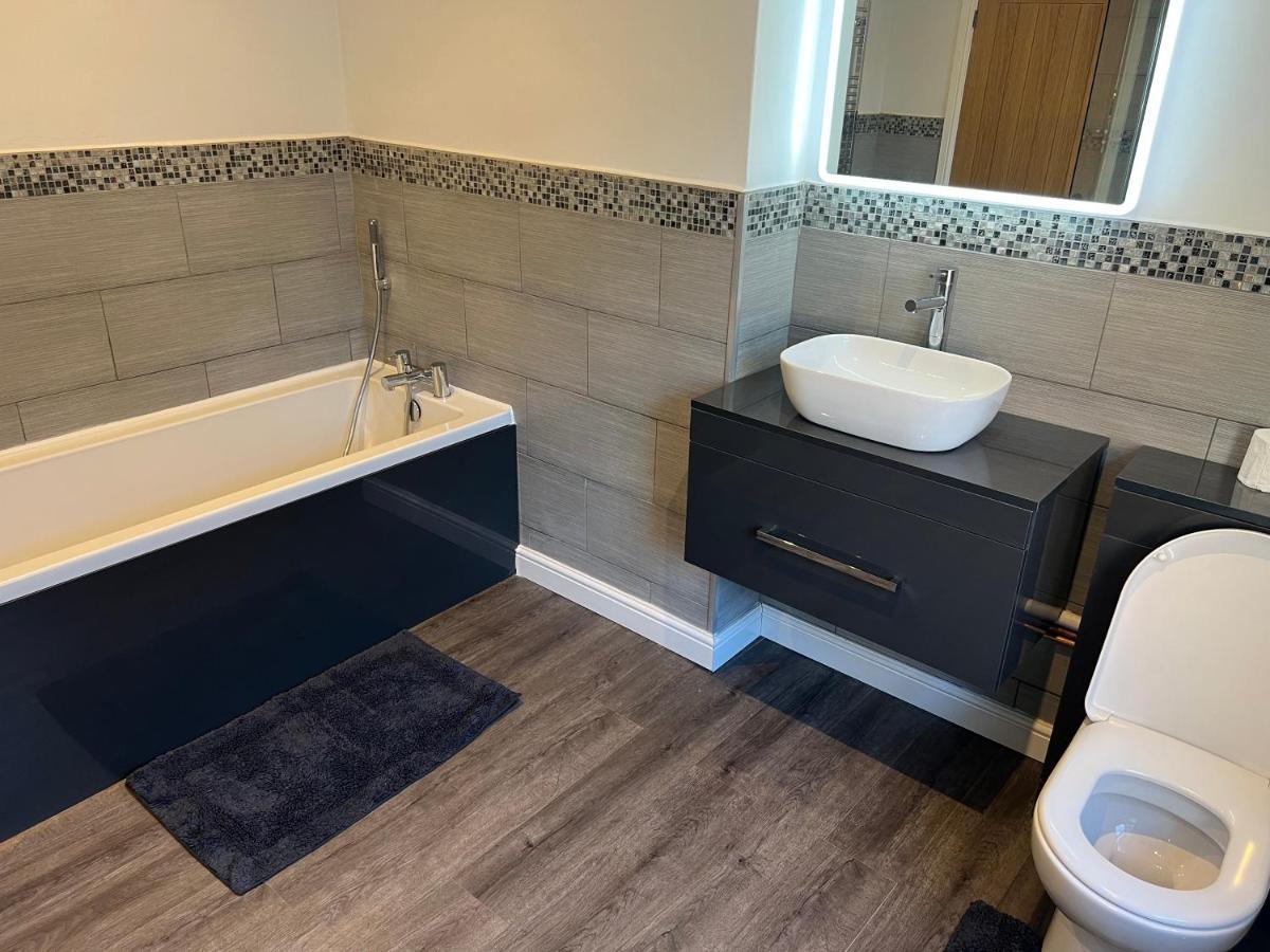 Luxury 2 Bed Apartment Great Location Stoke-on-Trent المظهر الخارجي الصورة
