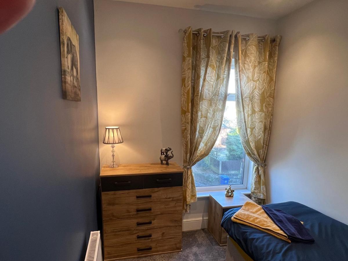 Luxury 2 Bed Apartment Great Location Stoke-on-Trent المظهر الخارجي الصورة